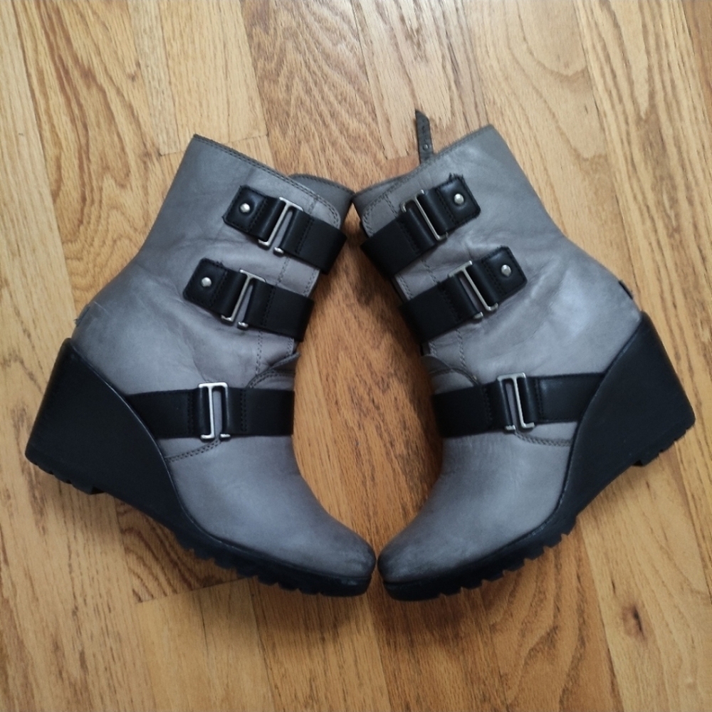 Sorel After Hours WP leather wedge boots women 9